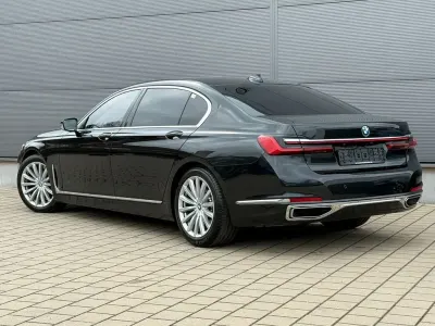 Usado BMW 740L Performance 340 CV (250 kW) 2022 Negro Berlina