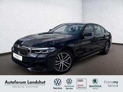 Gebraucht BMW 545e M Sport 394 PS (289 kW) 2021 Schwarz black sapphire Limousine