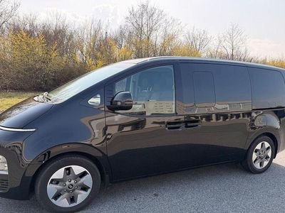Gebraucht Hyundai Staria Prime 177 PS (130 kW) 2024 Schwarz Van / Kleinbus