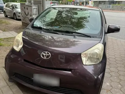 Gebraucht Toyota iQ 98 PS (72 kW) 2009 Andere farben Kleinwagen