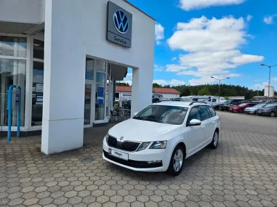 Gebraucht Skoda Octavia Ambition 116 PS (85 kW) 2020 Weiß Kombi