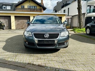 gebraucht VW Passat Variant 2.0 TDI DPF DSG 125kW Trendli...