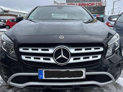 Gebraucht Mercedes GLA180 109 PS (80 kW) 2017 Schwarz SUV
