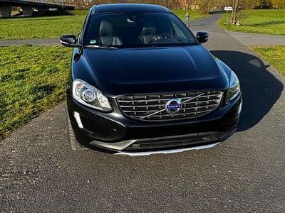 Usata Volvo XC60 Ocean Race 136 CV (100 kW) 2015 Blu SUV