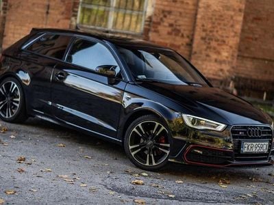 Schwarz Gebraucht 2022 Audi A3 S-Line Kleinwagen | 9.300 €