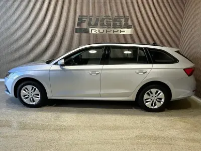 Gebraucht Skoda Octavia Ambition 150 PS (110 kW) 2022 Brilliantsilber metallic Kombi