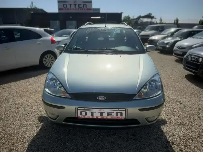 Gebraucht Ford Focus Trend 116 PS (85 kW) 2004 Grün Kombi