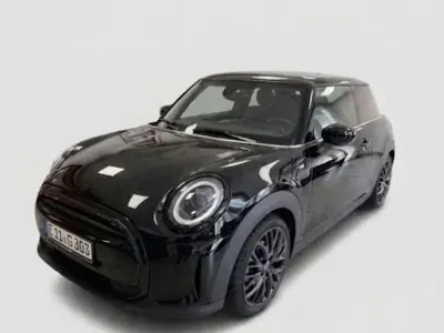 Używany Mini Cooper Premium 136 KM (100 kW) 2023 Czarny Hatchback