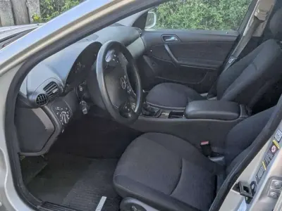 Gebraucht Mercedes C180 Classic 143 PS (105 kW) 2005 Silber Kombi