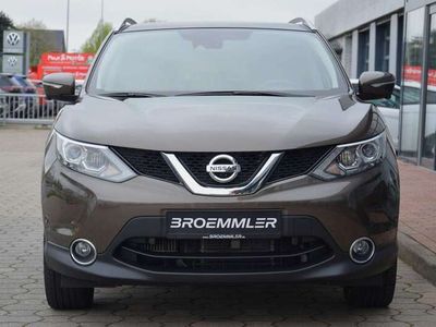 gebraucht Nissan Qashqai 1.6 dCi DPF Tekna 4x2 AT AHK