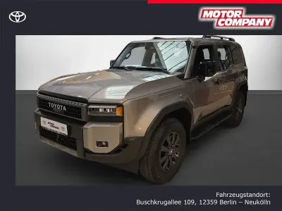 Nouă Toyota Land Cruiser Executive 205 CP (150 kW) 2026 Maro Berlinǎ