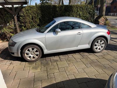 Second-hand Audi TT Sport 179 CP (131 kW) 2000 Argintiu Coupe