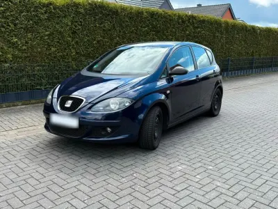 Occasion Seat Altea Sport 102 ch (75 kW) 2009 Bleue Berline