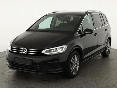Neu VW Touran Comfortline 150 PS (110 kW) 2025 Grenadill black metallic Van / Kleinbus