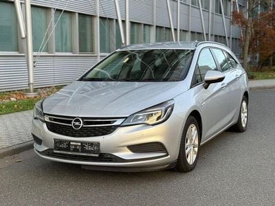 Silber Gebraucht 2017 Opel Astra Business Kombi | 3.999 € (Etwas zu teuer)