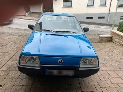Gebraucht Skoda Favorit 63 PS (46 kW) 1991 Blau Kleinwagen