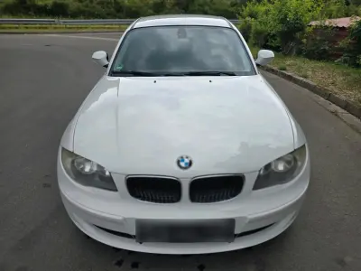 Gebraucht BMW 116 122 PS (89 kW) 2010 Weiß Kleinwagen