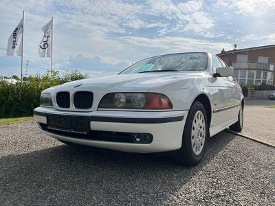 BMW 523