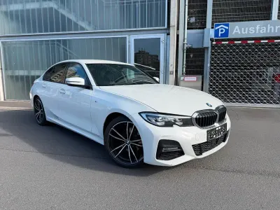 Gebraucht BMW 320 M Sport 190 PS (139 kW) 2019 Weiß Limousine