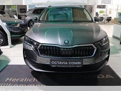 Neu Skoda Octavia 116 PS (85 kW) 2025 Grau (graphitegrau metallic) Kombi
