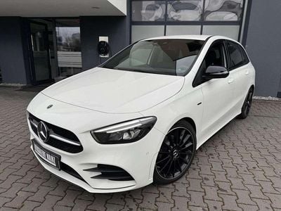 Gebraucht Mercedes B180 AMG line 136 PS (100 kW) 2021 Weiß Van / Kleinbus
