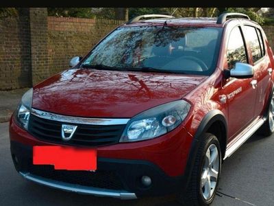 Rot Gebraucht 2012 Dacia Sandero Stepway Limousine | 4.850 € (Guter Preis)