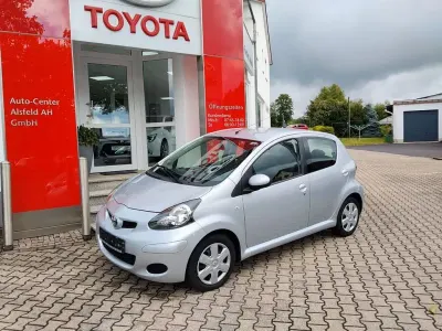 Gebraucht Toyota Aygo City 69 PS (50 kW) 2009 Silber Kleinwagen