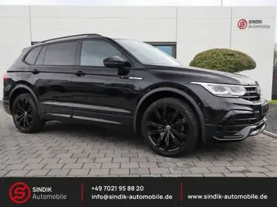 Gebraucht VW Tiguan Allspace R-line 200 PS (147 kW) 2023 Deep black perleffekt SUV