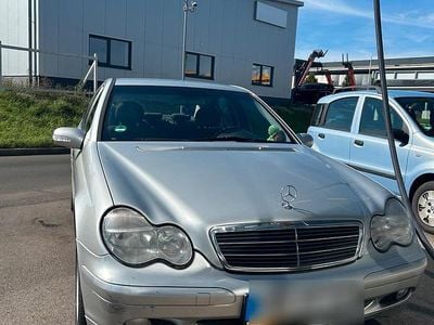 Mercedes C240