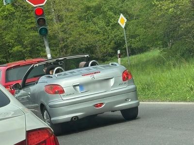 gebraucht Peugeot 206 CC Cabrio