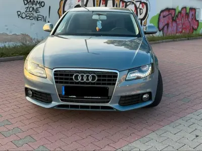 Gebraucht Audi A4 Attraction 181 PS (133 kW) 2009 Andere farben Limousine