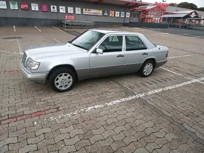 Gebraucht Mercedes E200 136 PS (100 kW) 1995 Limousine