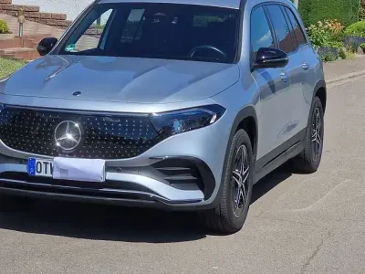 Gebraucht Mercedes EQB300 AMG 167 kW (228 PS) 2025 Silber SUV