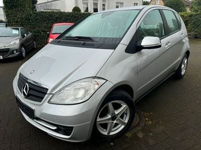 Silber Gebraucht 2011 Mercedes A160 Kleinwagen | 9.900 € (Teuer)