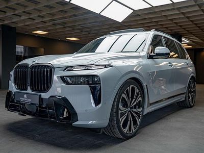 Neu BMW X7 M Sport 352 PS (258 kW) 2026 Grau SUV