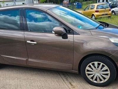 Gebraucht Renault Grand Scénic III 131 PS (96 kW) 2011 Braun Van / Kleinbus