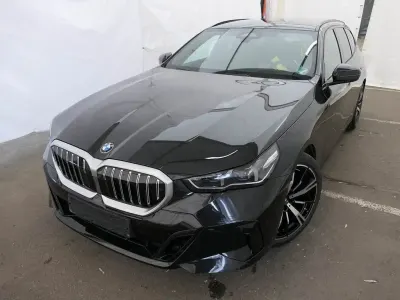 Gebraucht BMW 520 Performance 197 PS (144 kW) 2025 Schwarz Kombi