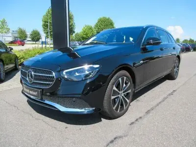Gebraucht Mercedes E300 Avantgarde 320 PS (235 kW) 2022 Schwarz Limousine