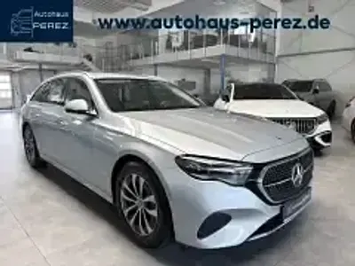 Gebraucht Mercedes E200 Advanced Plus 204 PS (150 kW) 2024 Hightechsilber Kombi