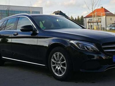 gebraucht Mercedes C200 Avantgarde+Distr.+AHK+360°+PANO+Leder+LED+Sitzh