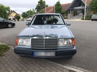 Gebraucht Mercedes 250 90 PS (66 kW) 1992 Blau Kombi