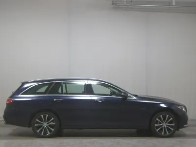 Usata Mercedes E300 Avantgarde 306 CV (225 kW) 2021 Blu Station wagon