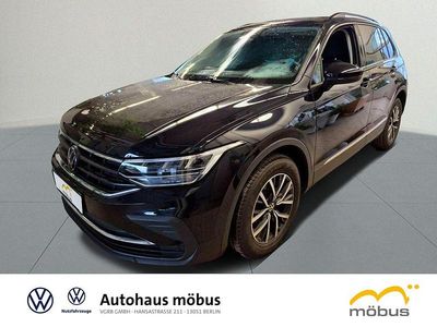 Gebraucht VW Tiguan Life 150 PS (110 kW) 2023 Deep black perleffekt SUV