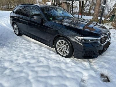 Schwarz Gebraucht 2021 BMW 520 M Sport Kombi | 31.400 € (Guter Preis)