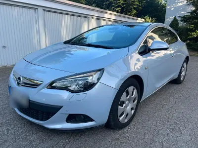 Gebraucht Opel Astra GTC 165 PS (121 kW) 2011 Silber Coupé