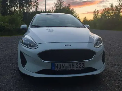 Gebraucht Ford Fiesta Trend 69 PS (50 kW) 2018 Weiß Kleinwagen