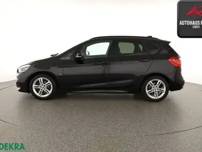Gebraucht BMW 220 Active Tourer M Sport 190 PS (139 kW) 2020 Schwarz Van / Kleinbus