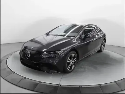 Gebraucht Mercedes EQE500 AMG line 300 kW (408 PS) 2024 Grafitgrau  metalliclack Limousine