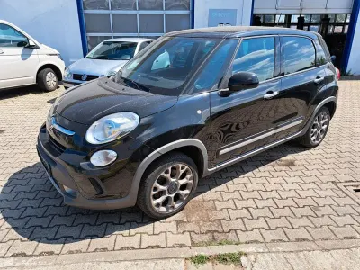 Gebraucht Fiat 500L Trekking 120 PS (88 kW) 2015 Schwarz Van / Kleinbus