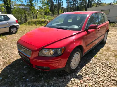 Usata Volvo V50 125 CV (91 kW) 2004 Rosso Station wagon